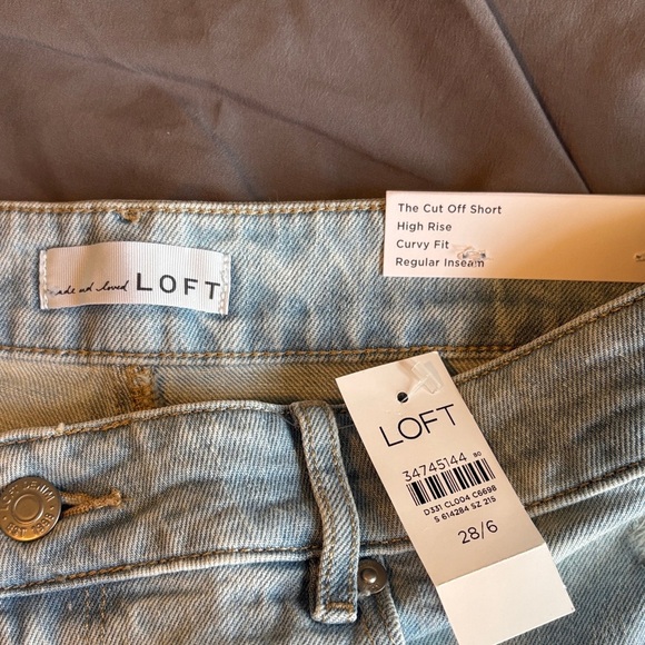 LOFT Light Wash Denim Jean Shorts - Picture 2 of 8
